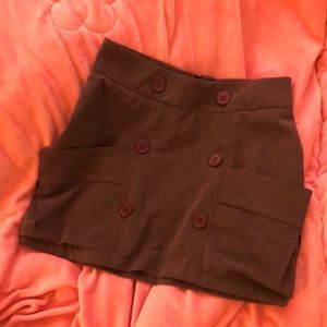 Skirt with side pockets
